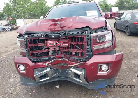 2015 GMC Sierra Denali z USA, uszkodzony, nr VIN 1GT120E82FF160416